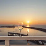Marina Royale Darlowo - Ultra Mar Nad Morzem Apartmanhotel Darlowko
