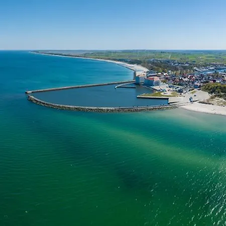 Marina Royale Darlowo - Ultra Mar Nad Morzem Apartmanhotel Darlowko