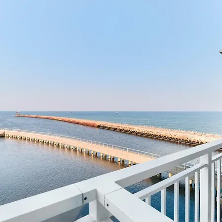 Marina Royale Darlowo - Ultra Mar Nad Morzem Apartmanhotel 4*