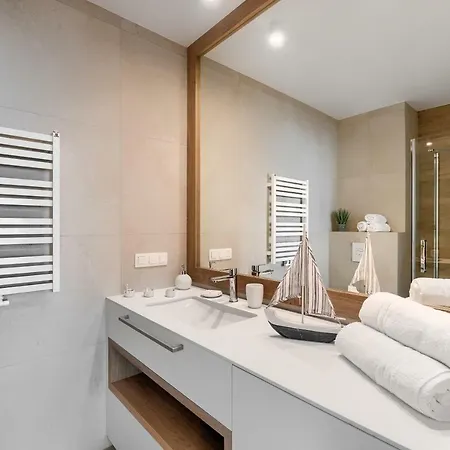 Apartmanhotel Marina Royale Darlowo - Ultra Mar Nad Morzem 4*